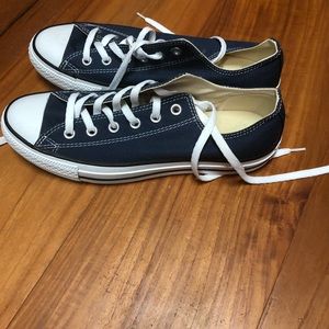 NWOT Unisex Blue Converse